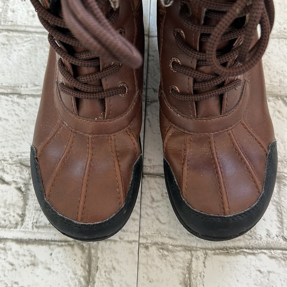 Ugg Butte Boots - Picture 5 of 9